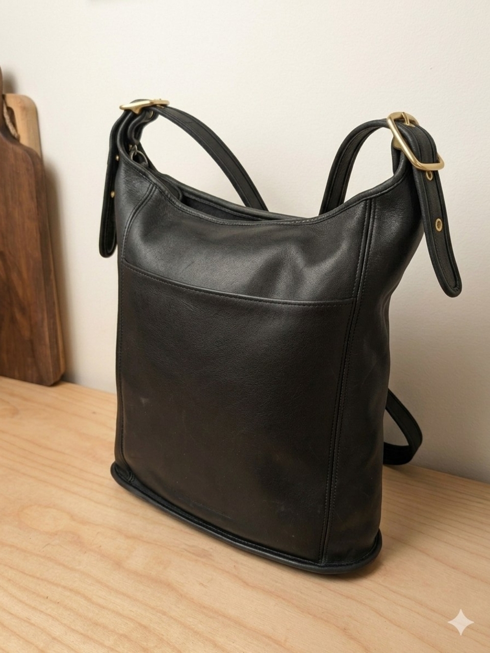 Vintage Coach Black Leather Slim Duffle Sac Shoulder Bag